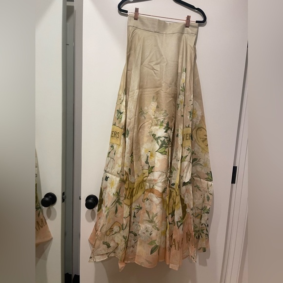 Zimmerman two piece set. Top size 2 and bottom size 0 - Picture 3 of 7